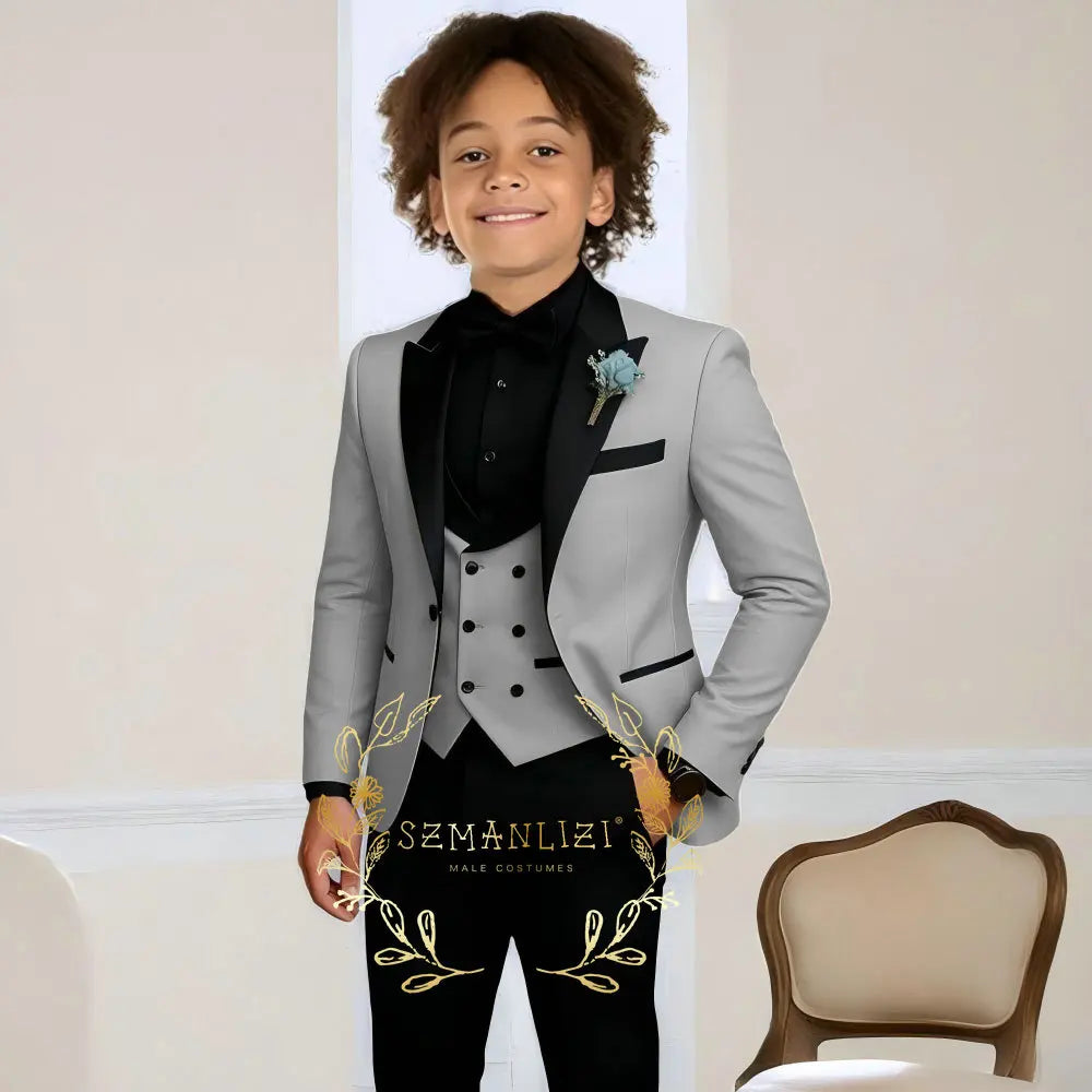 Classic charm set - Elegant Blazer & Tailored Shorts outfit